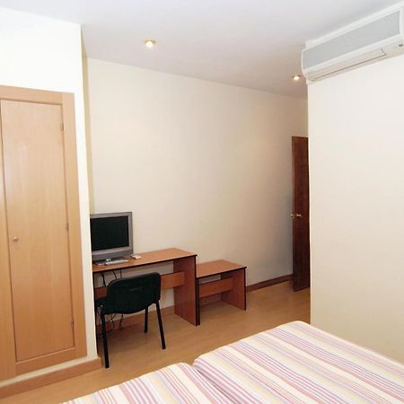 Hostal Cataluna Zaragoza Ngoại thất bức ảnh