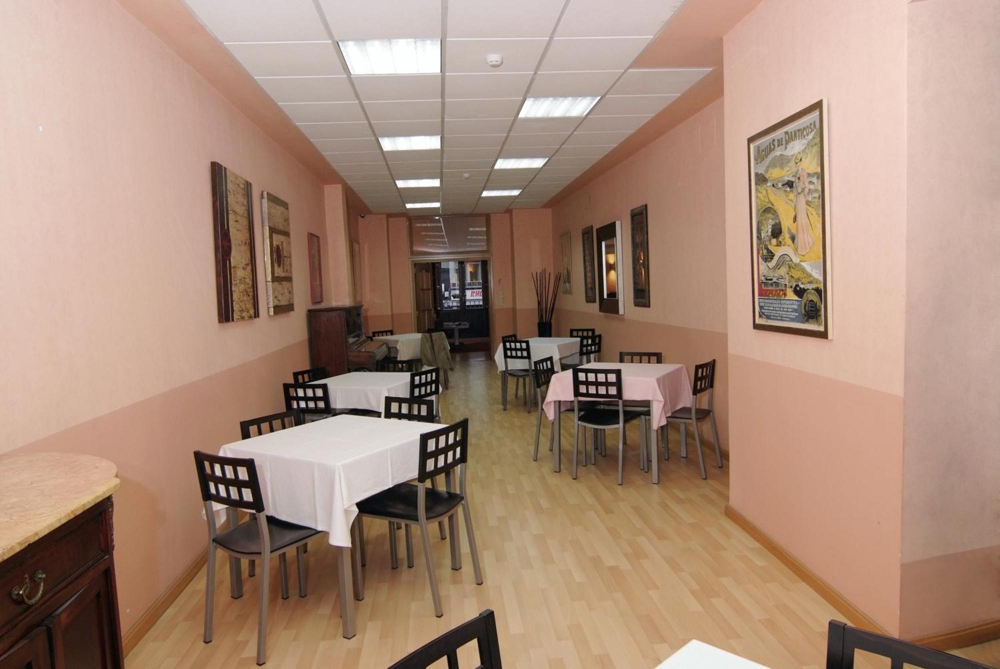 Hostal Cataluna Zaragoza Ngoại thất bức ảnh
