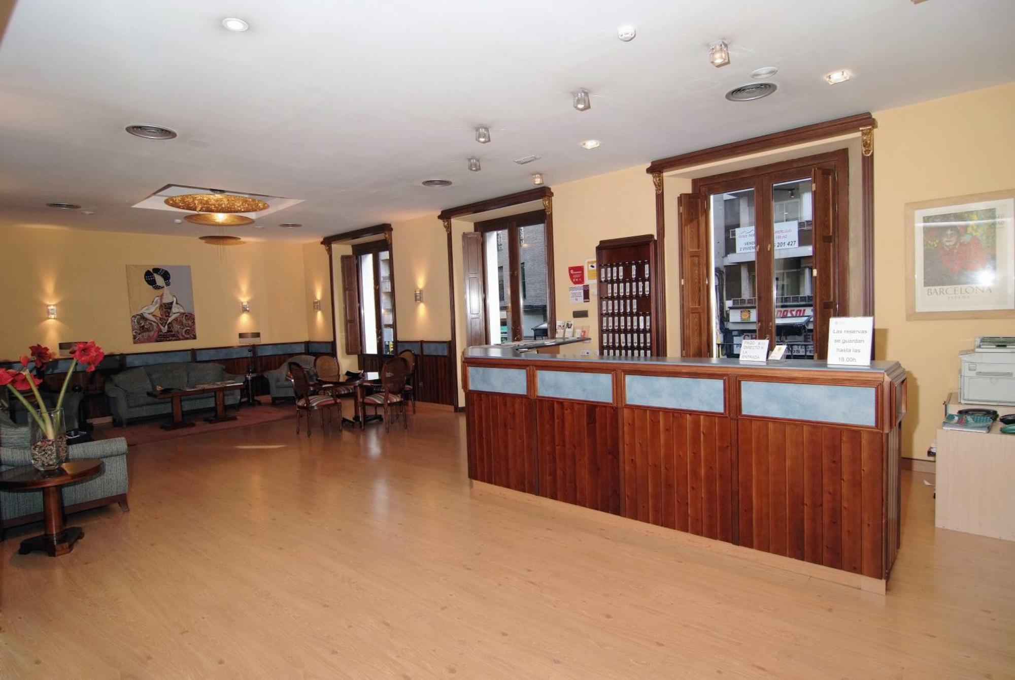 Hostal Cataluna Zaragoza Ngoại thất bức ảnh