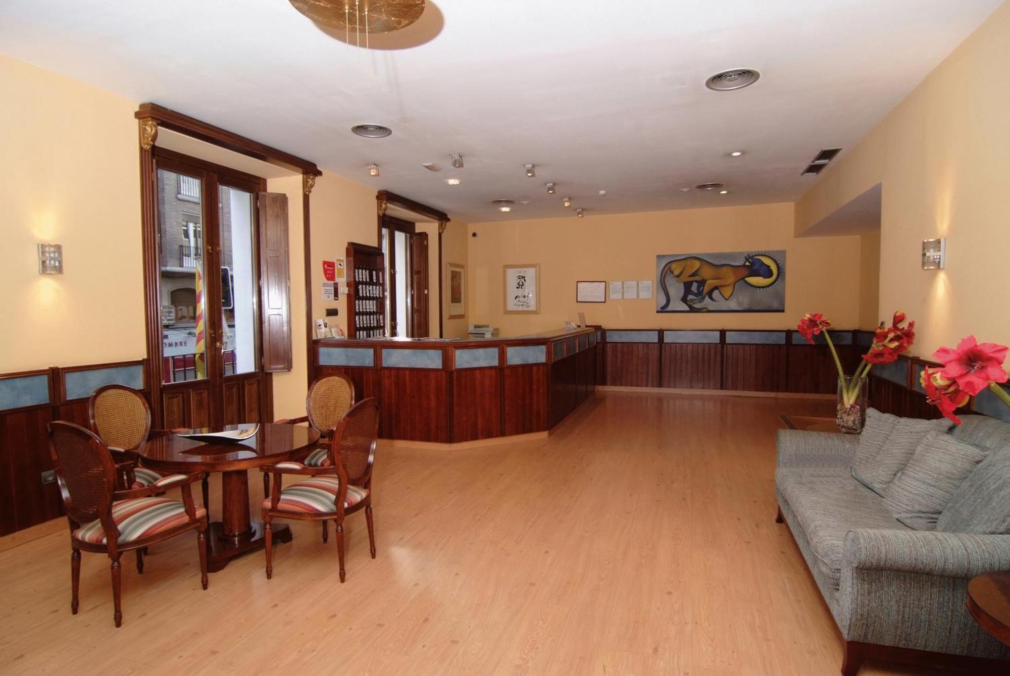 Hostal Cataluna Zaragoza Ngoại thất bức ảnh