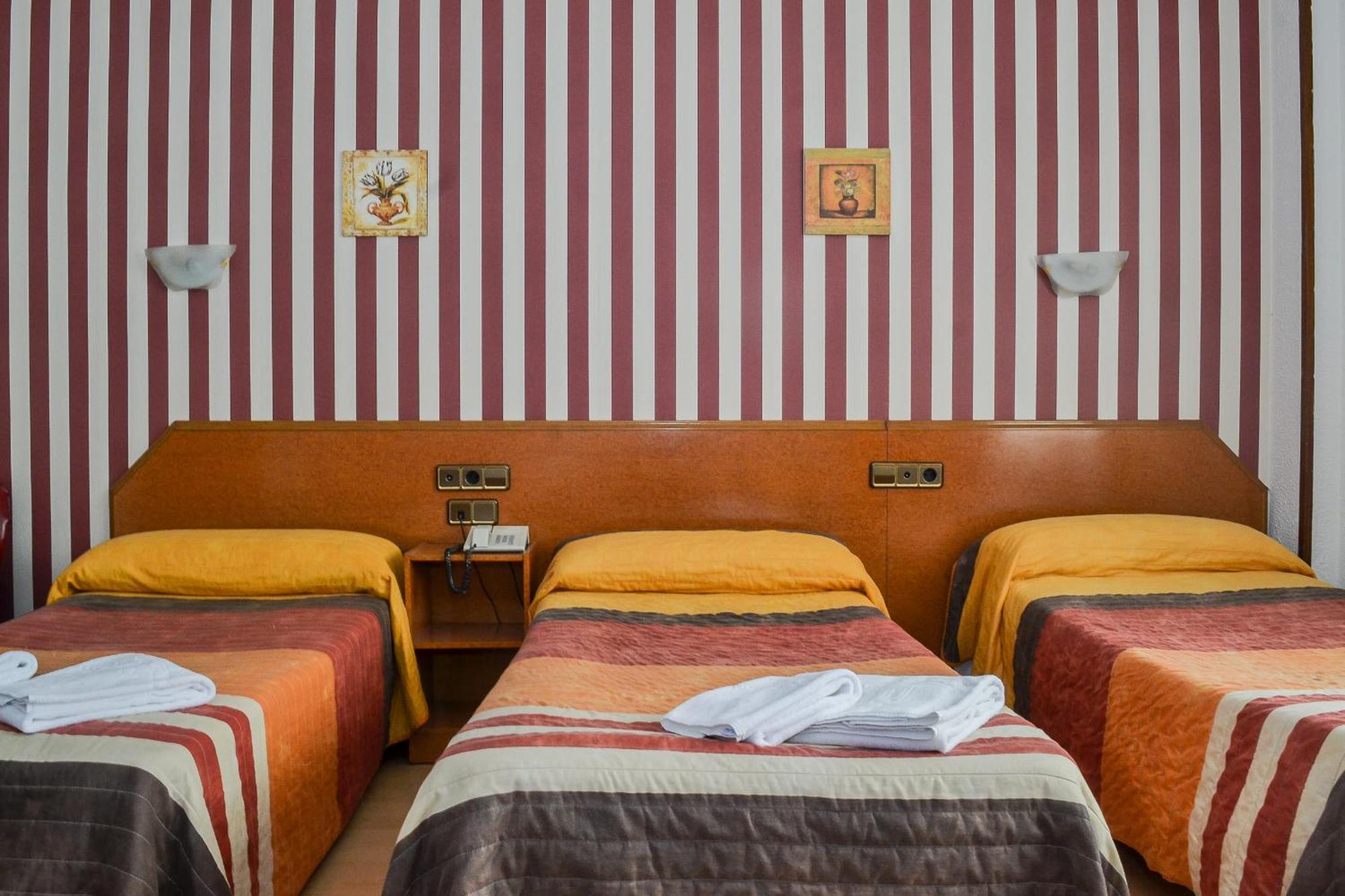 Hostal Cataluna Zaragoza Phòng bức ảnh