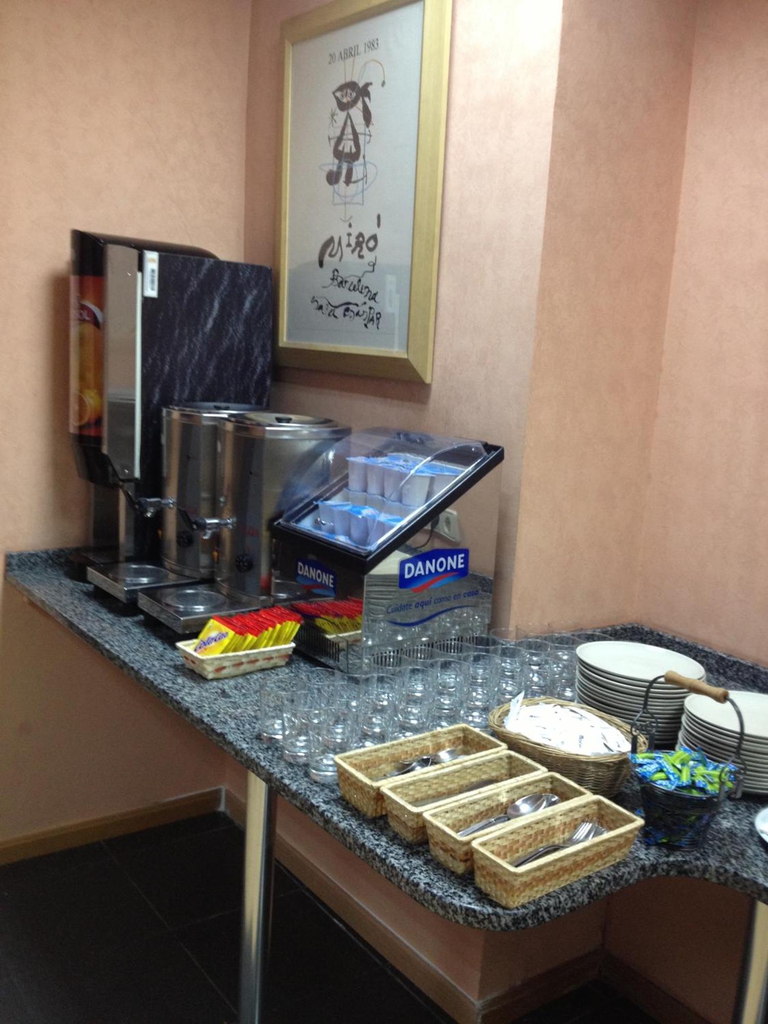 Hostal Cataluna Zaragoza Ngoại thất bức ảnh