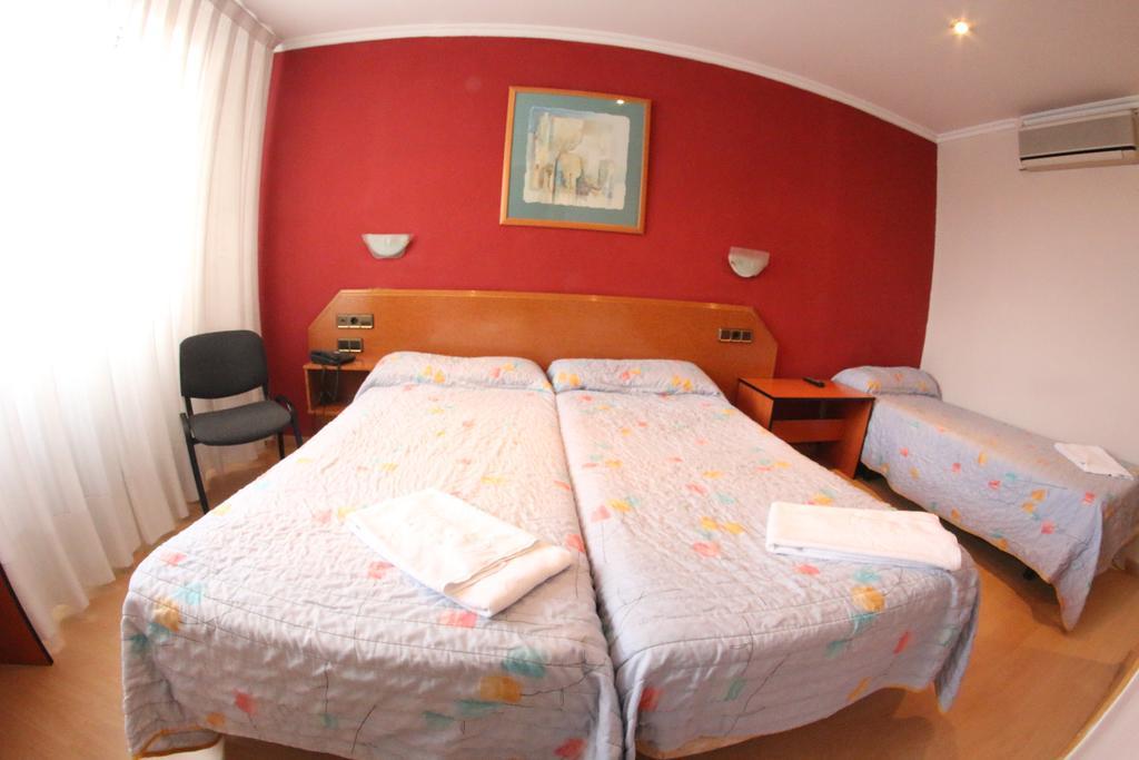 Hostal Cataluna Zaragoza Ngoại thất bức ảnh