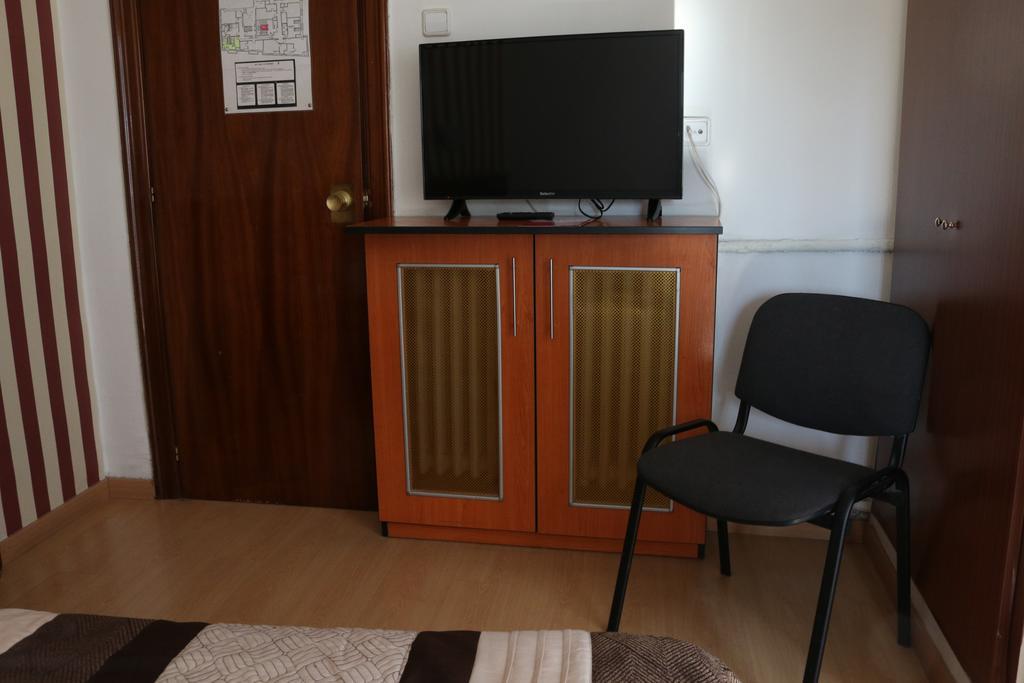 Hostal Cataluna Zaragoza Ngoại thất bức ảnh